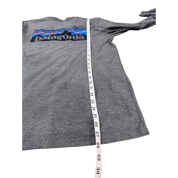 Patagonia Long Sleeve Graphic T-Shirt Men’s Size Medium Gray Logo Tee - Picture 8 of 9